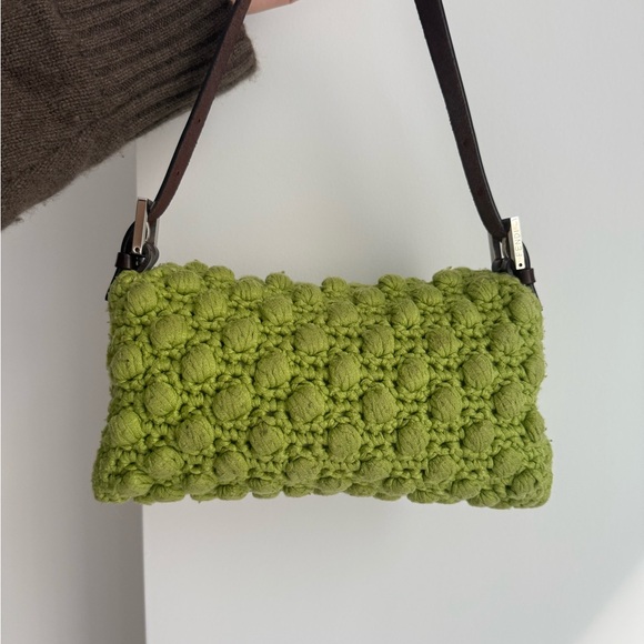 Fendi 2000’s Green Crochet Baguette - Picture 2 of 5